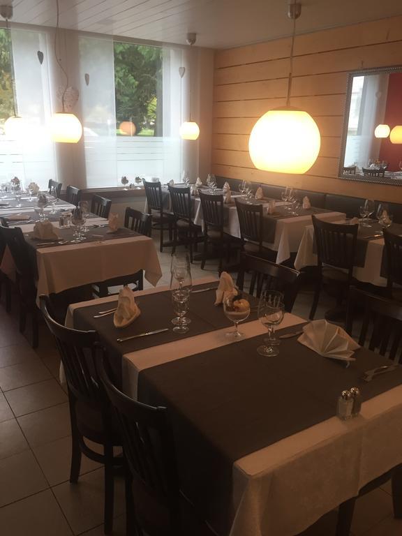Hotel & Restaurant Stadthof Glarus Exterior foto
